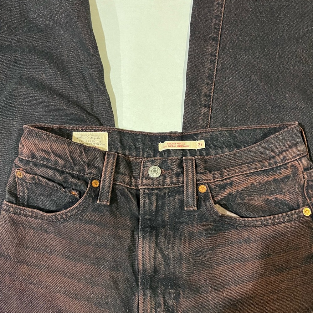 Levi’s black and maroon wash Women’s Denim Jeans